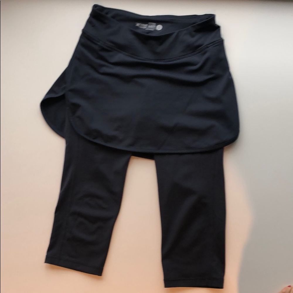 Old Navy Active Fitted Crop Skort